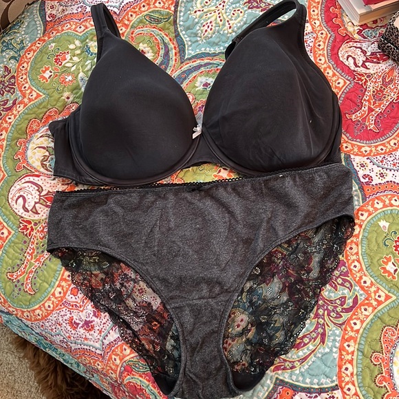 Cacique Intimates & Sleepwear Black And Grey Bra 42ddd And Panty 82